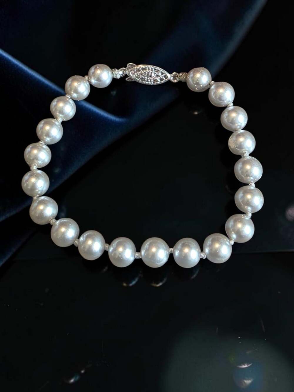 Pearl Bracelet White Round Pearls Silver Clasp